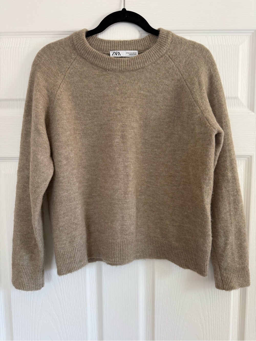 Zara Beige Crewneck Raglan Sweater Size M Alpaca and Wool